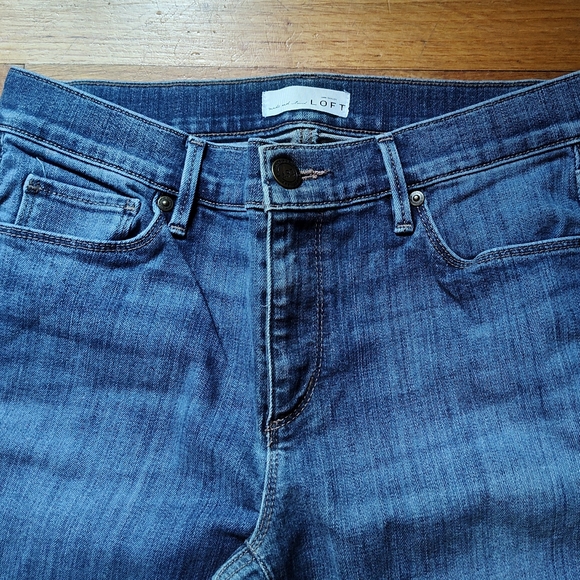 Women's and Taylor loft flair leg jeans size 6/28 - Picture 3 of 4